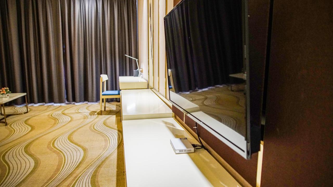 St Hotel Wattay Airport 万象 外观 照片