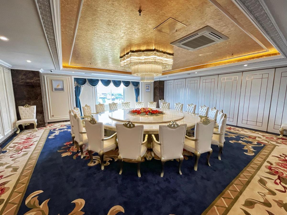 St Hotel Wattay Airport 万象 外观 照片