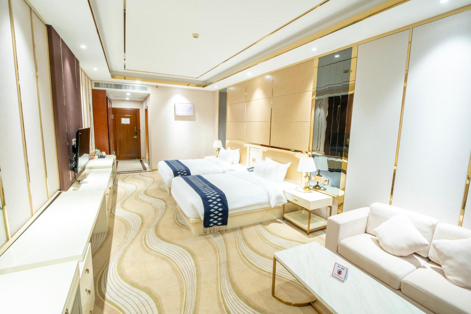 St Hotel Wattay Airport 万象 外观 照片