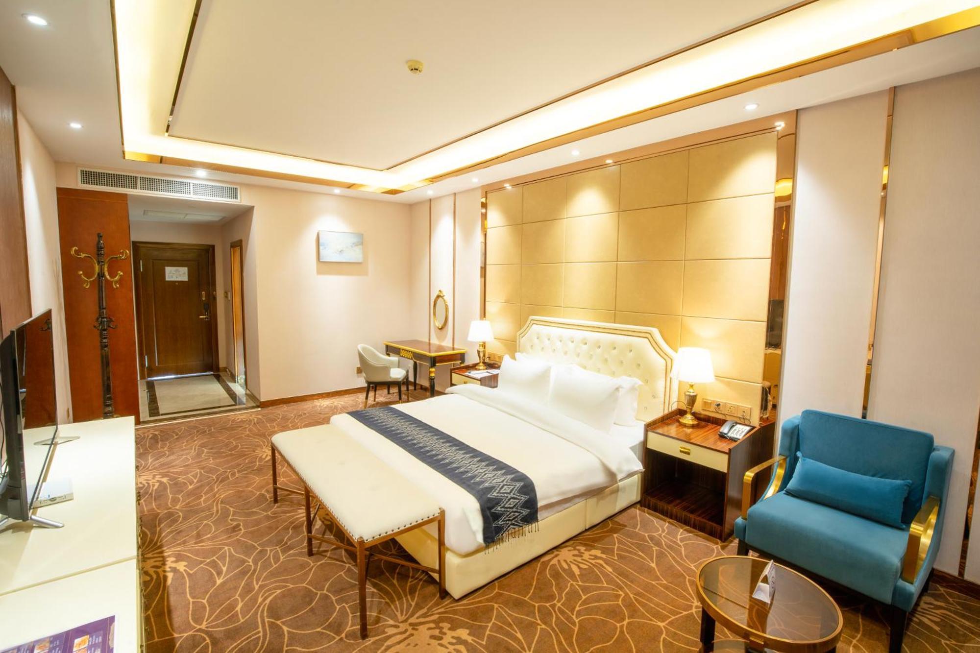St Hotel Wattay Airport 万象 外观 照片